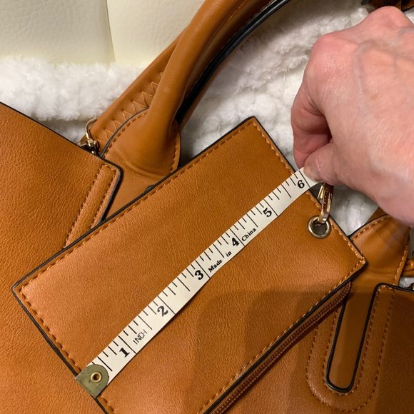 Handbag with shoulder strap Tan - Picture 16 of 16